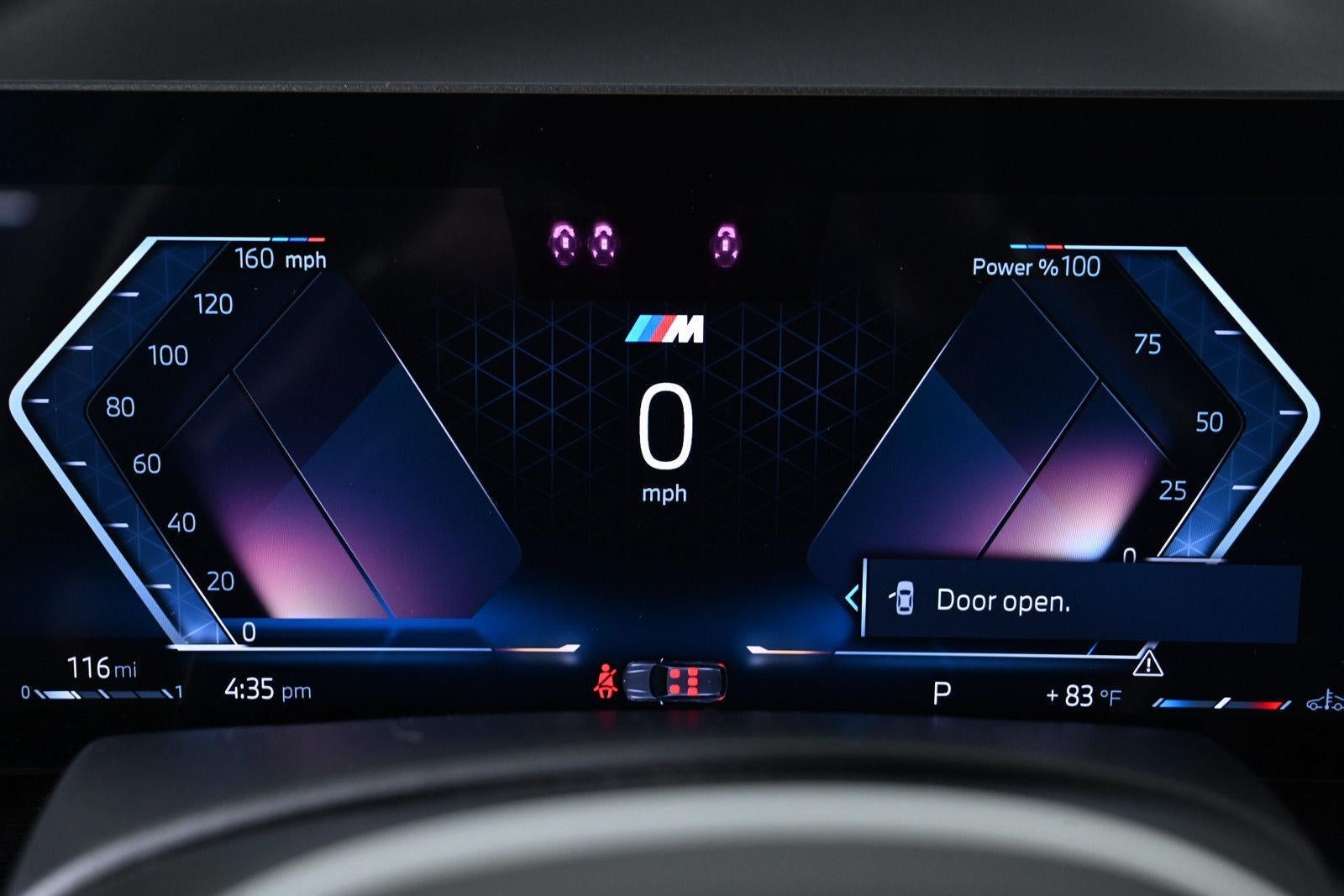 2023 BMW X7 M60i