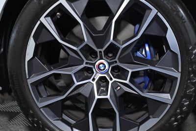 2023 BMW X7 M60i