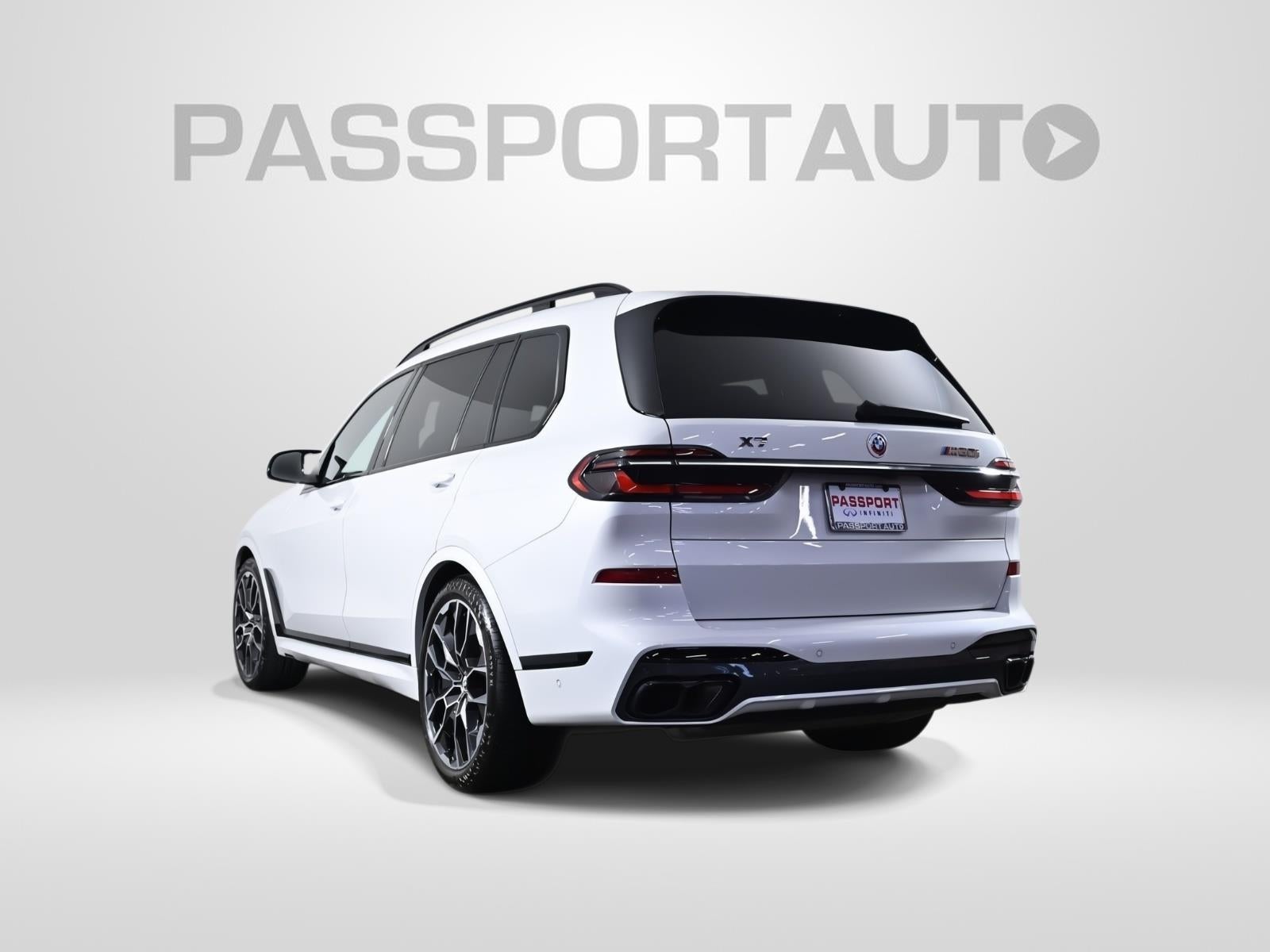 2023 BMW X7 M60i