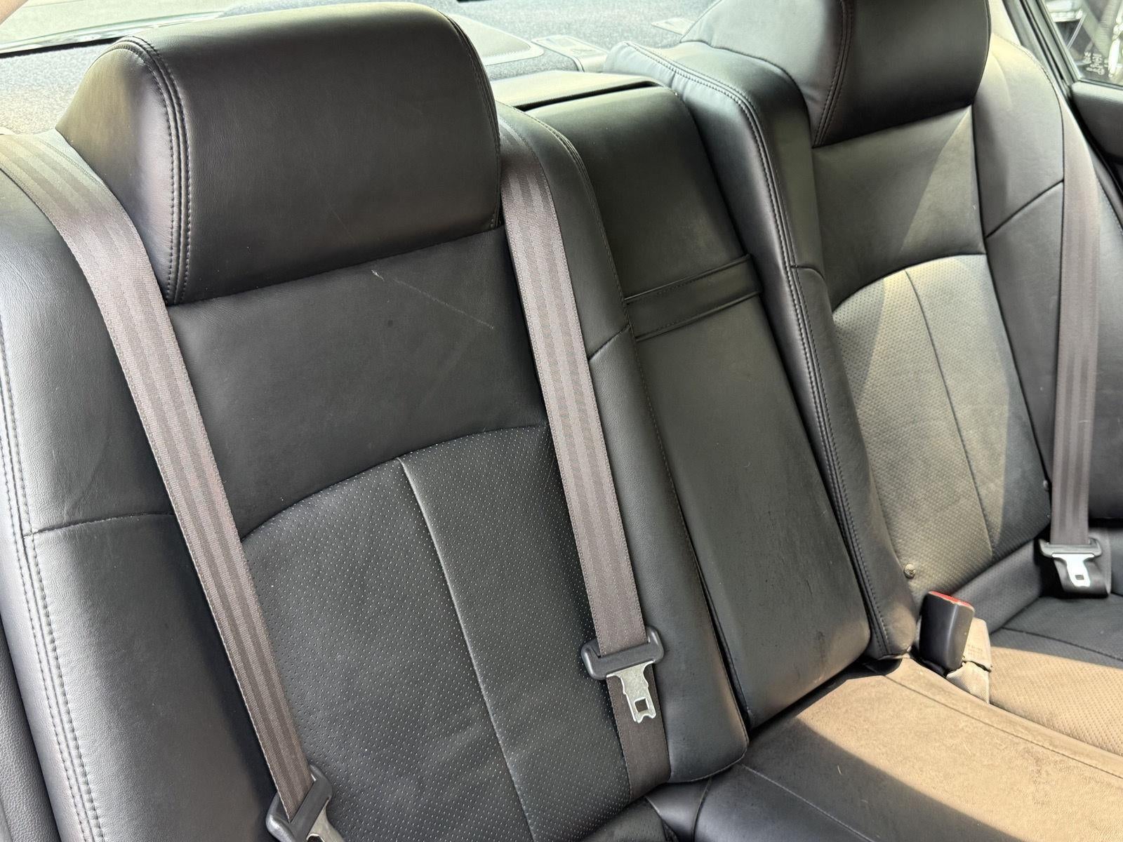 2012 INFINITI G37 Sedan x