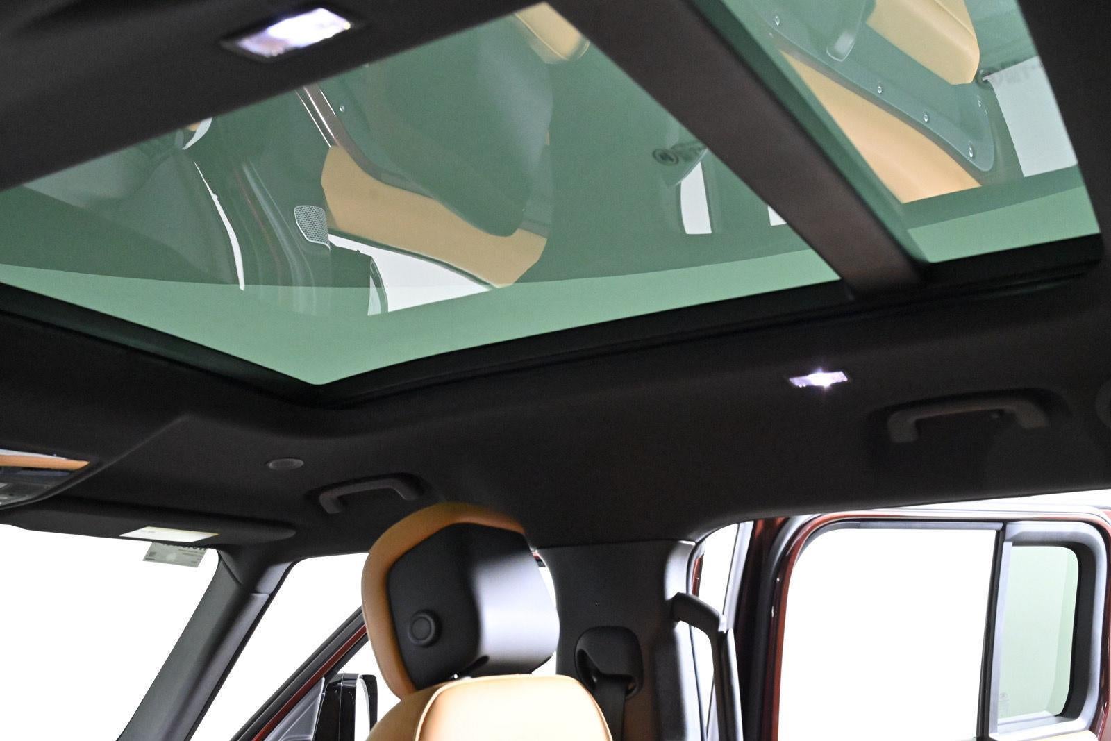 2024 Land Rover Defender S