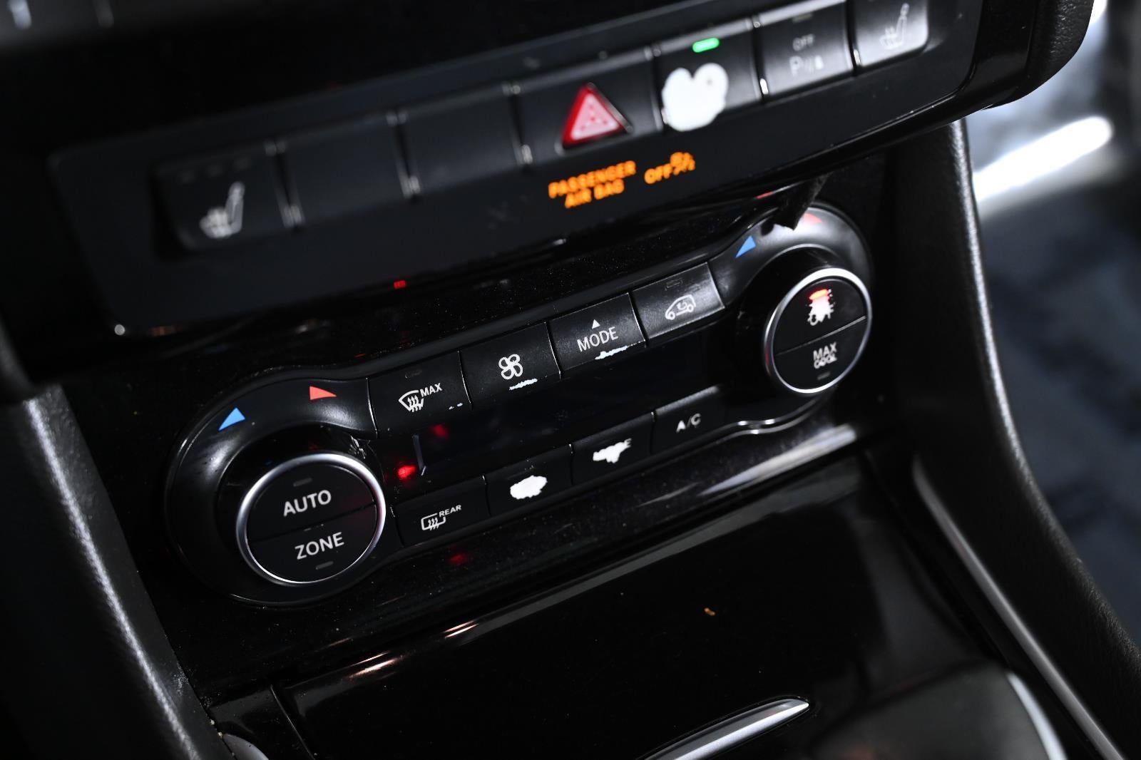 2019 INFINITI QX30 LUXE