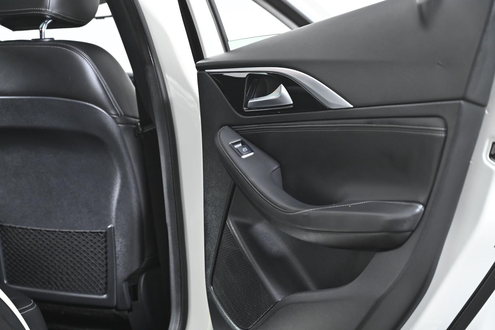 2019 INFINITI QX30 LUXE