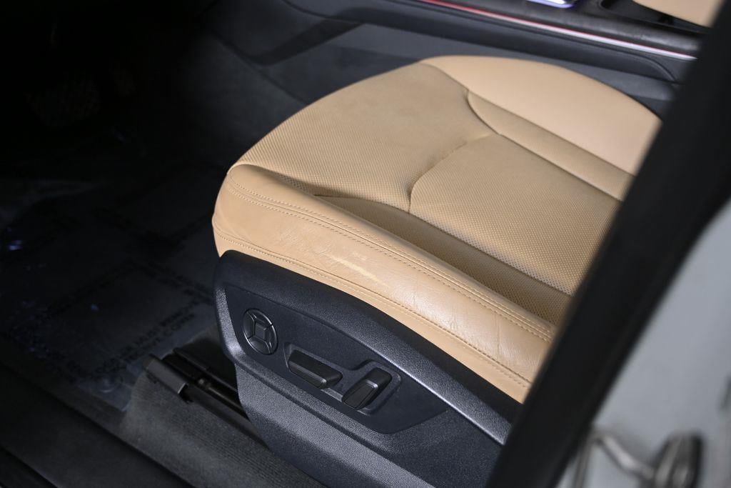 2023 Audi Q8 Premium Plus