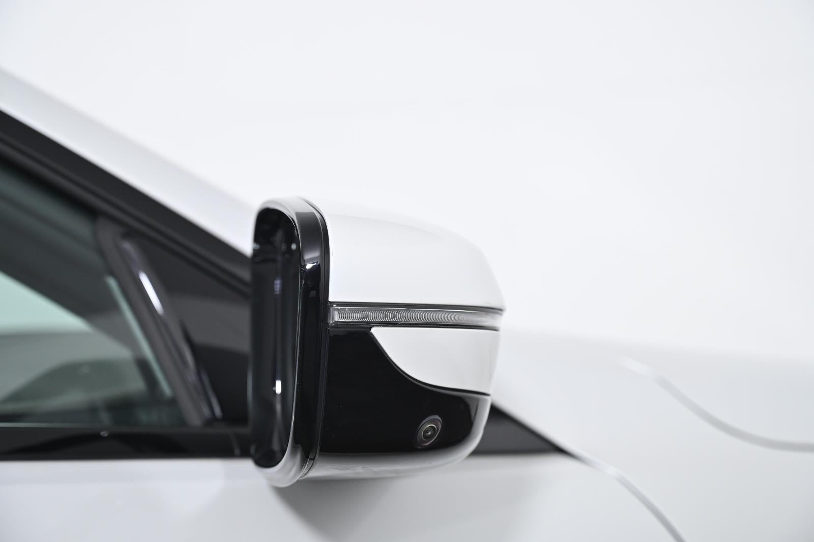 2022 BMW 8 Series M850i