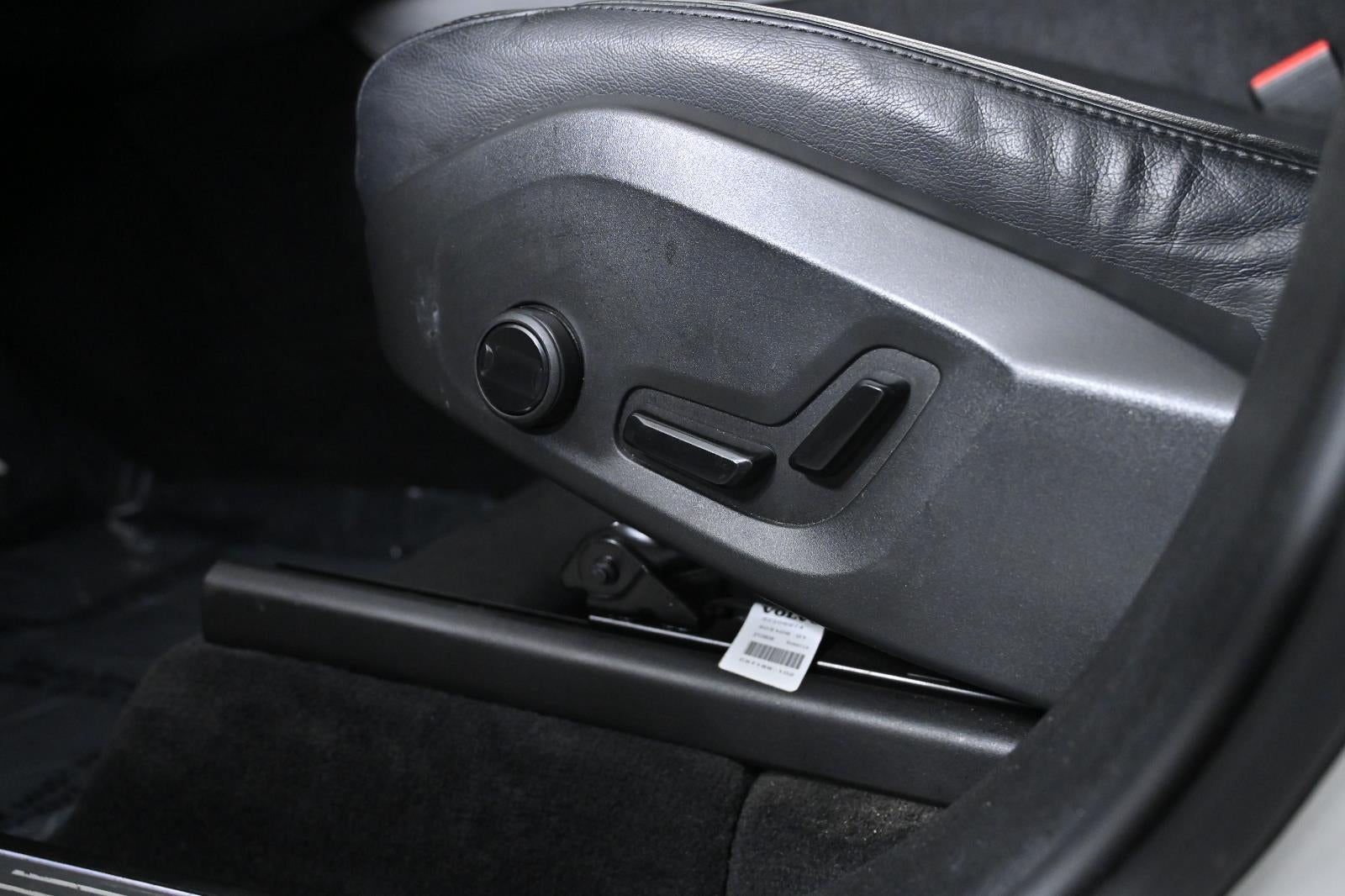 2022 Volvo XC90 Momentum