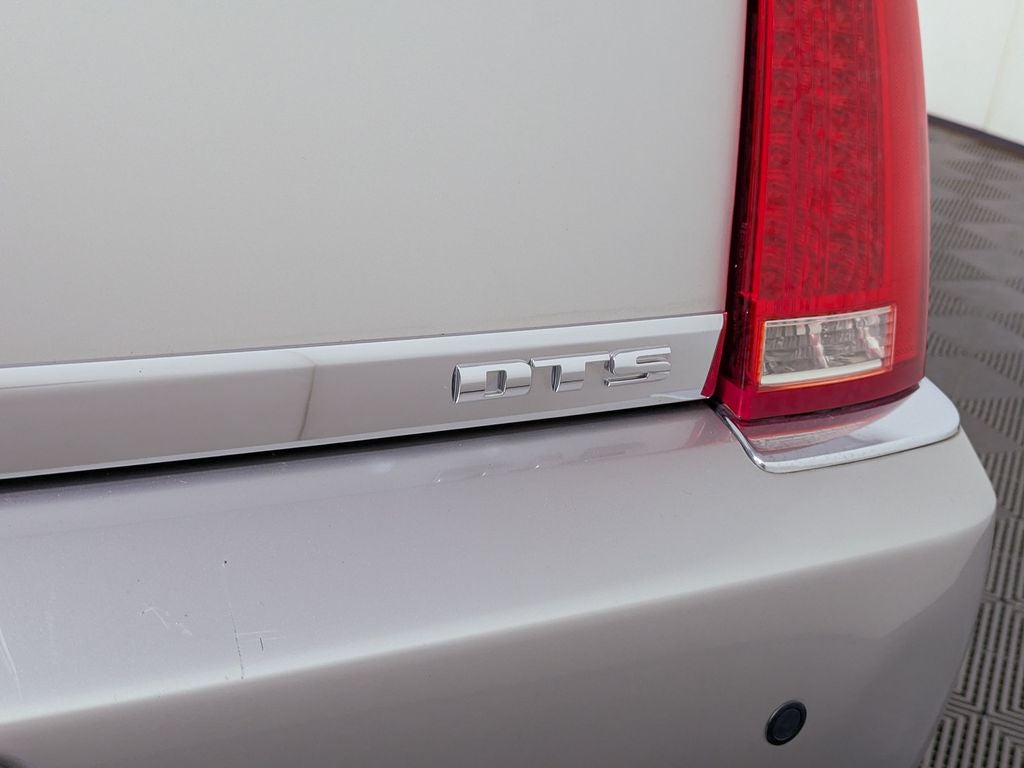 2008 Cadillac DTS Base