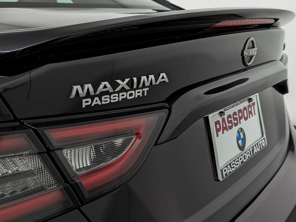 2023 Nissan Maxima SR