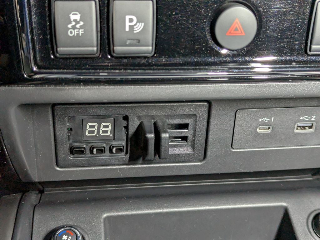 2023 Nissan Titan Platinum Reserve