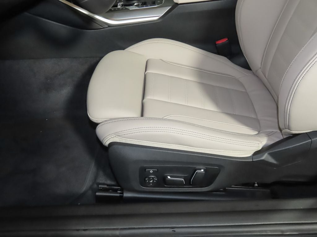 2025 BMW 2 Series 230i xDrive