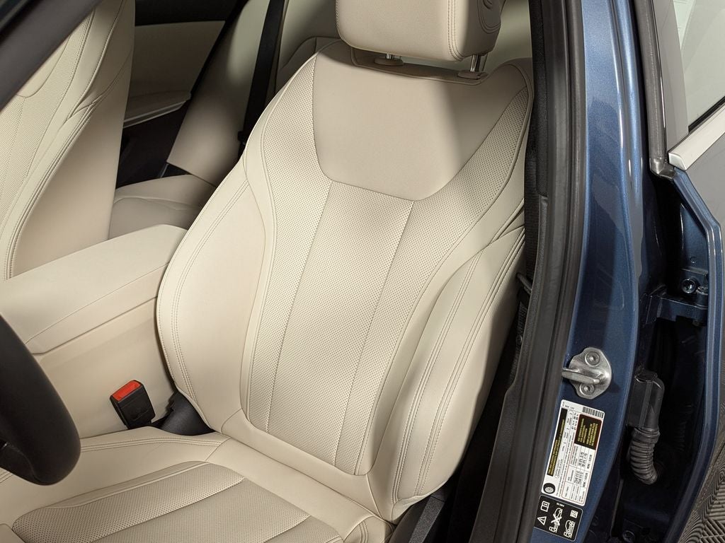 2025 BMW 330i xDrive 330i xDrive