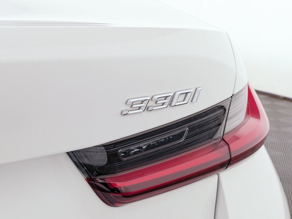 2025 BMW 3 Series 330i xDrive