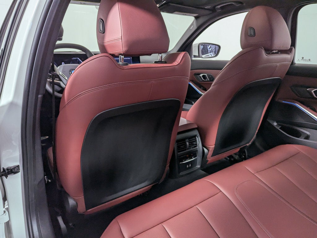 2025 BMW 330i xDrive 330i xDrive