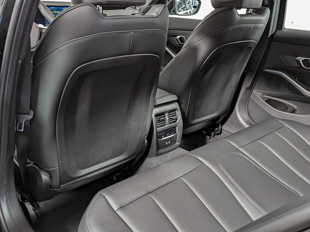 2025 BMW 330i 330i xDrive