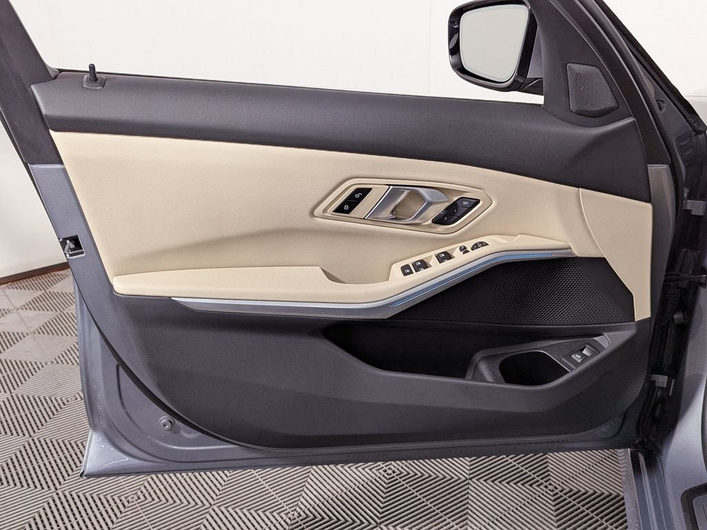 2024 BMW 3 Series 330i xDrive