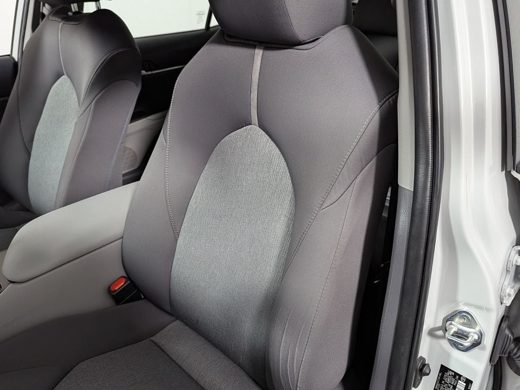 2022 Toyota Camry Hybrid LE
