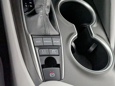 2022 Toyota Camry Hybrid LE