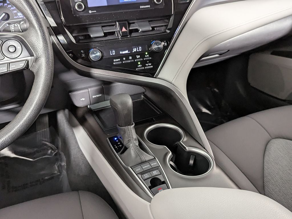 2022 Toyota Camry Hybrid LE