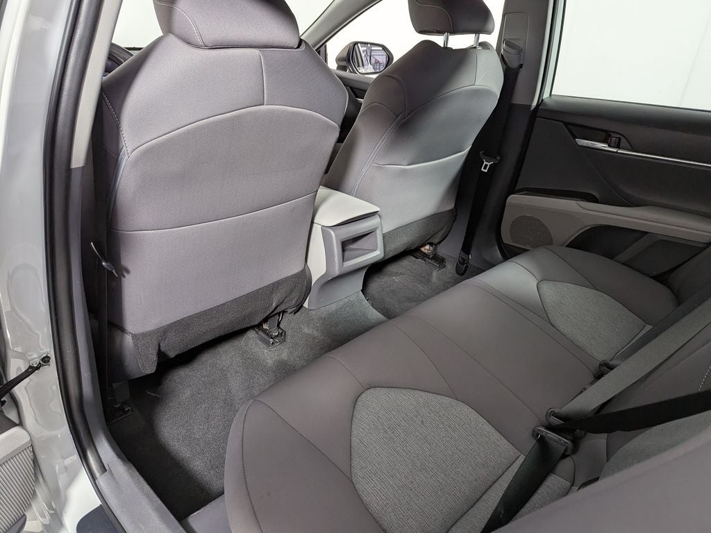 2022 Toyota Camry Hybrid LE
