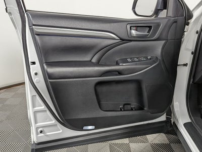 2019 Toyota Highlander SE