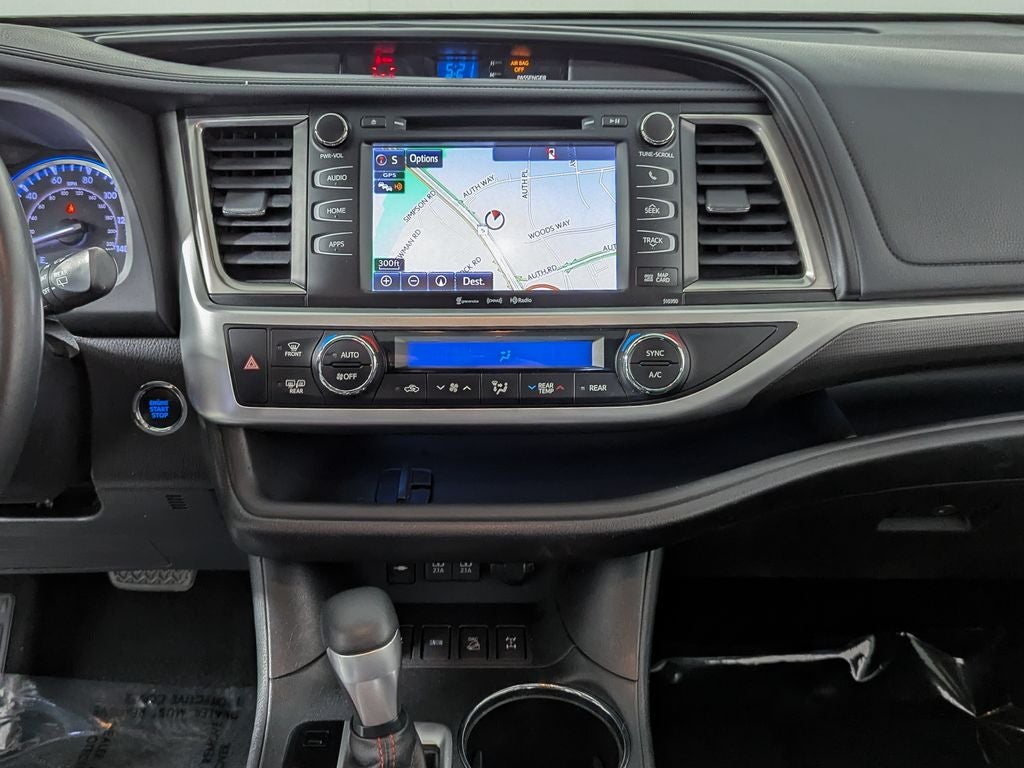 2019 Toyota Highlander SE
