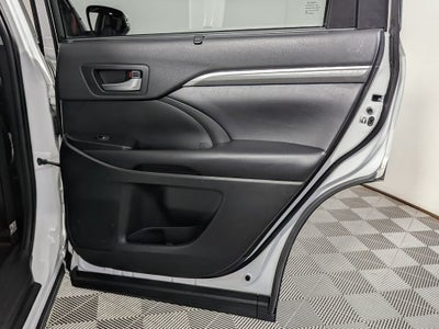 2019 Toyota Highlander SE