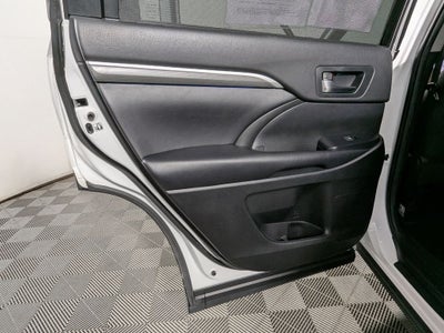 2019 Toyota Highlander SE