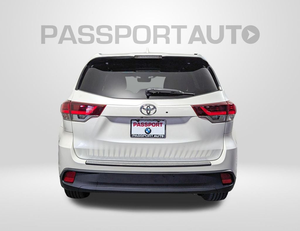 2019 Toyota Highlander SE