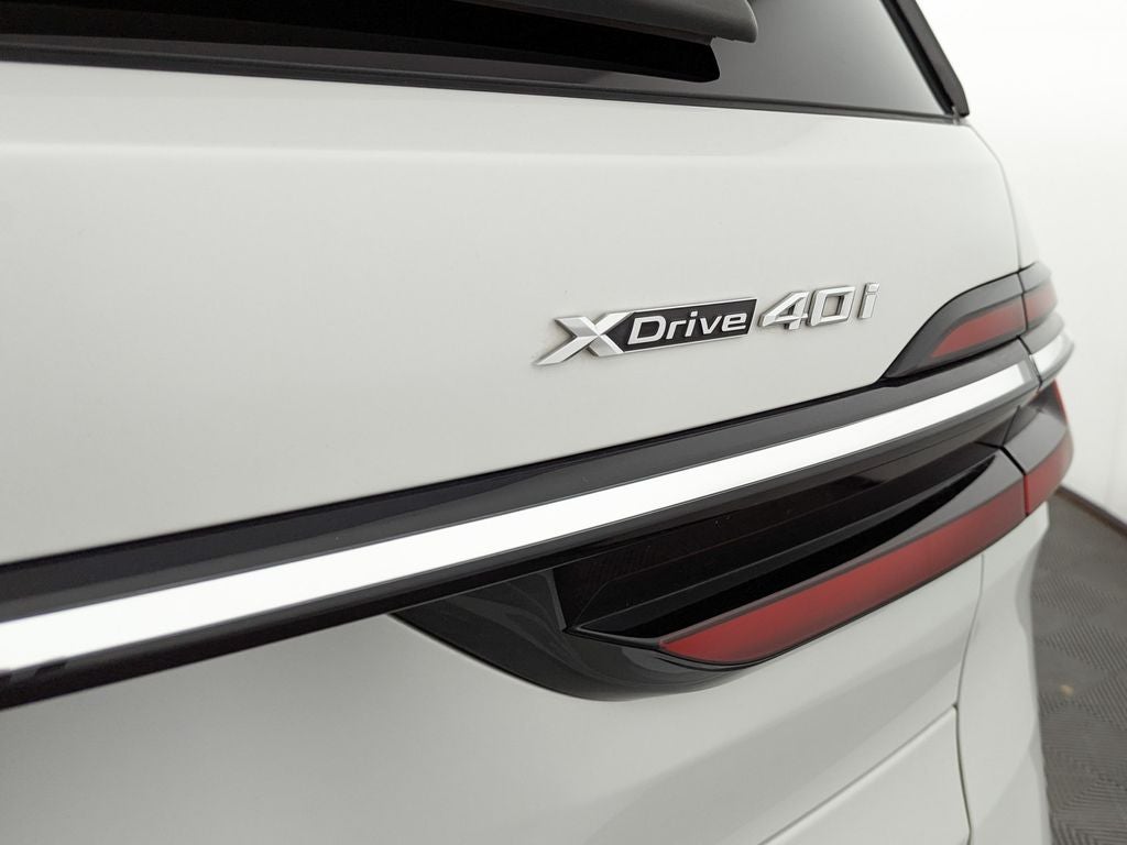 2023 BMW X7 xDrive40i