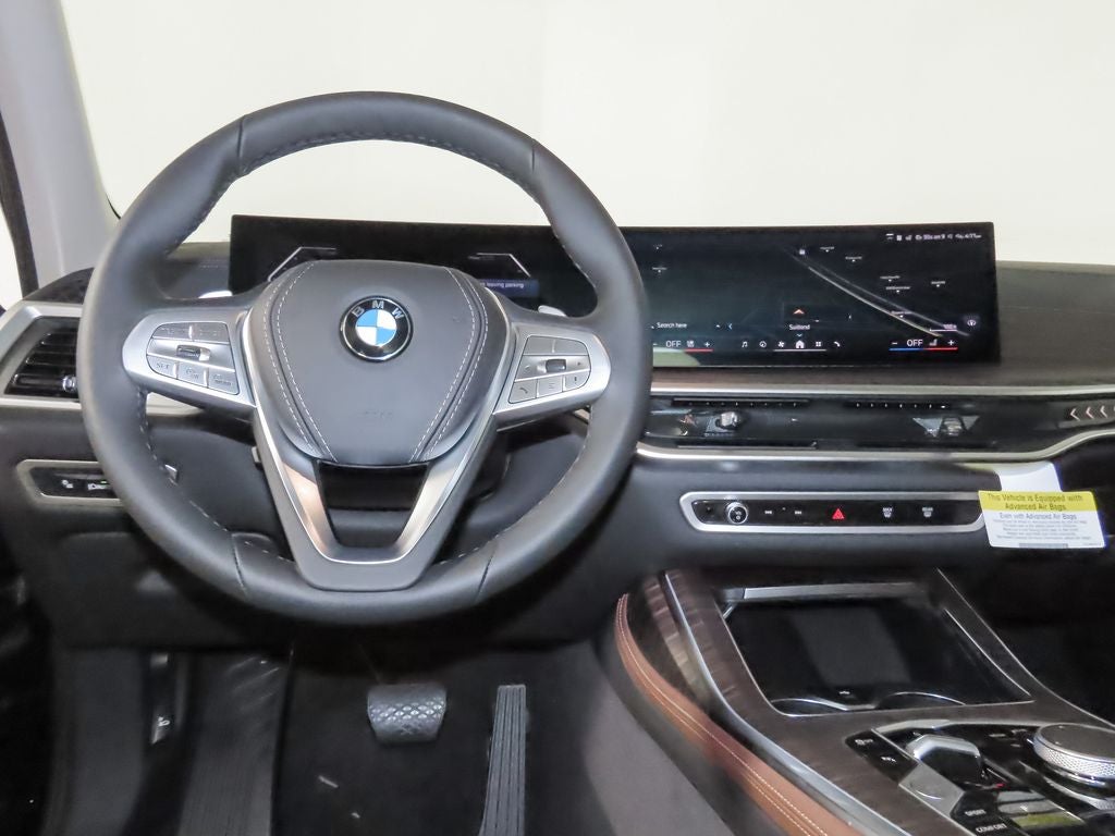 2025 BMW X7 xDrive40i
