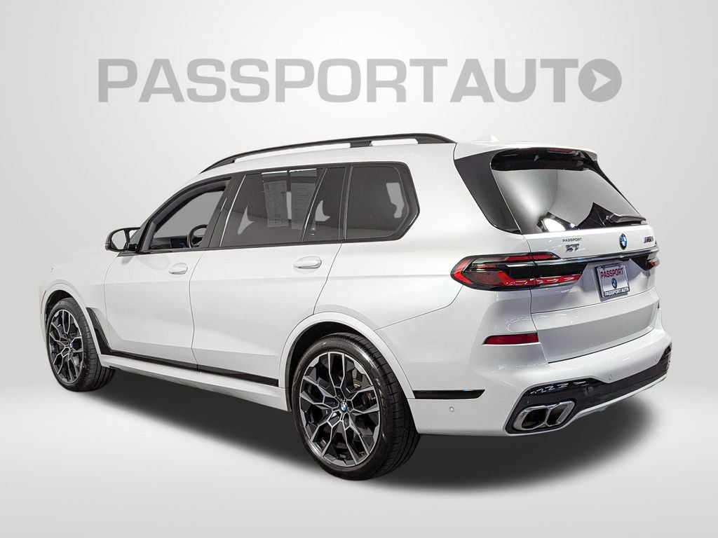 2024 BMW X7 M60i