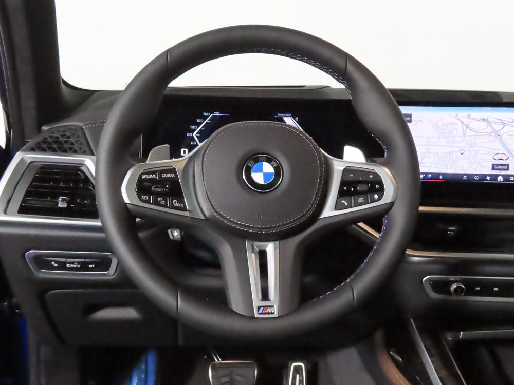 2025 BMW X7 M60i