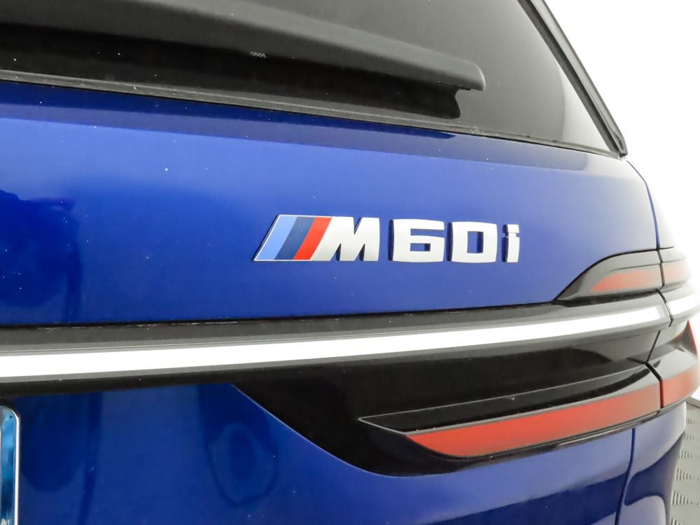 2025 BMW X7 M60i