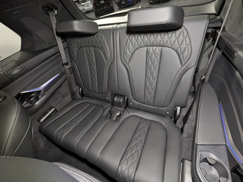 2026 BMW X7 M60i
