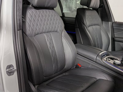 2026 BMW B7 ALPINA XB7