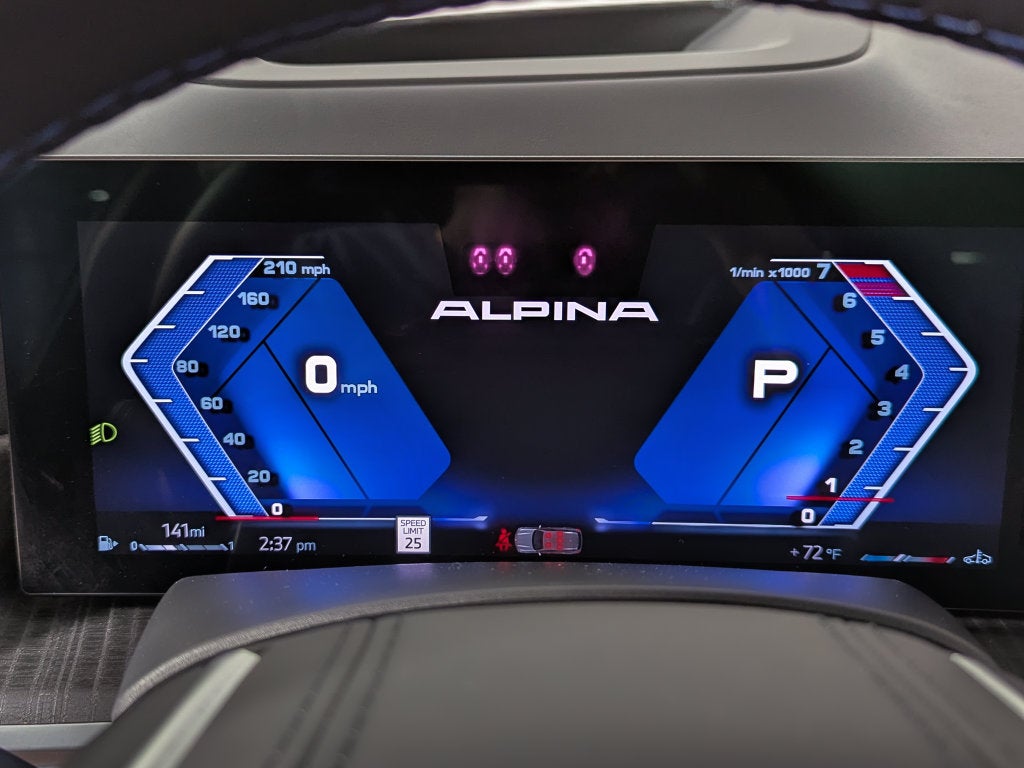 2026 BMW B7 ALPINA XB7