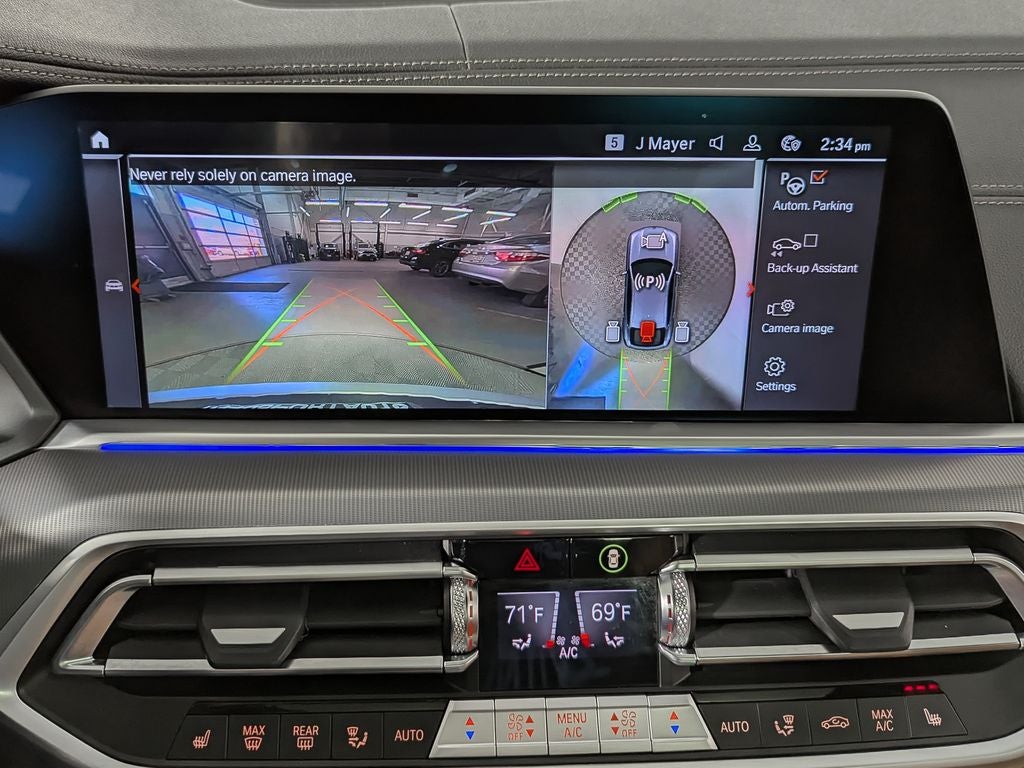 2023 BMW X6 xDrive40i