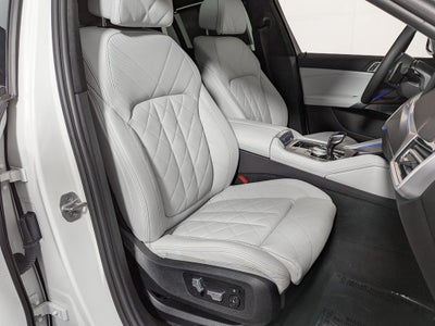 2023 BMW X6 M50i