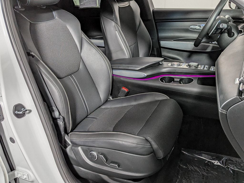 2023 Genesis GV70 2.5T