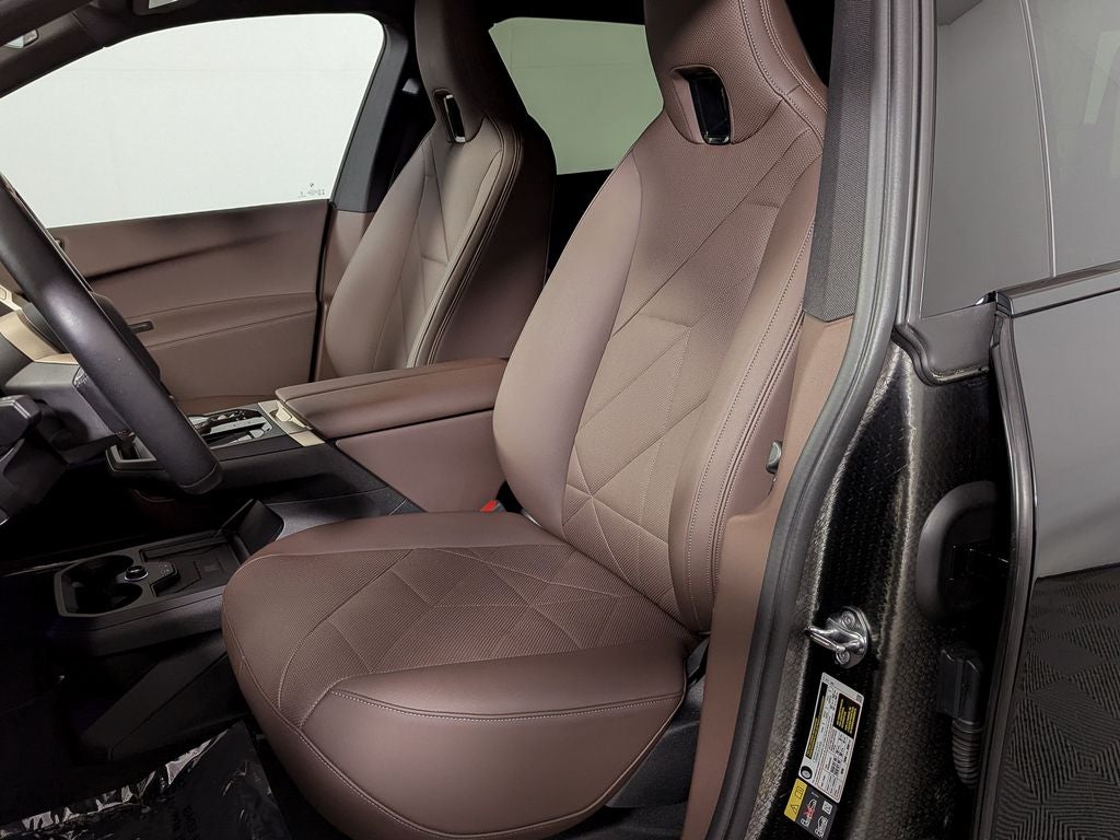 2025 BMW iX xDrive50