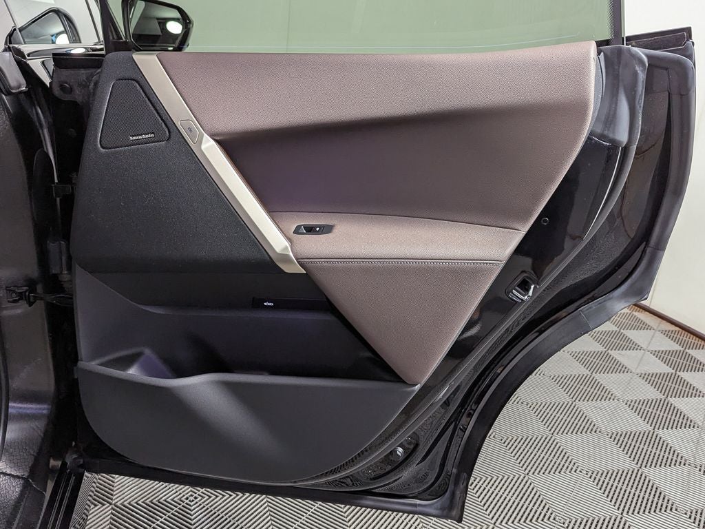 2025 BMW iX xDrive50