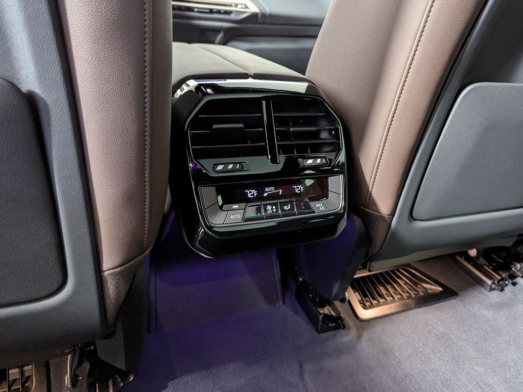 2025 BMW iX xDrive50
