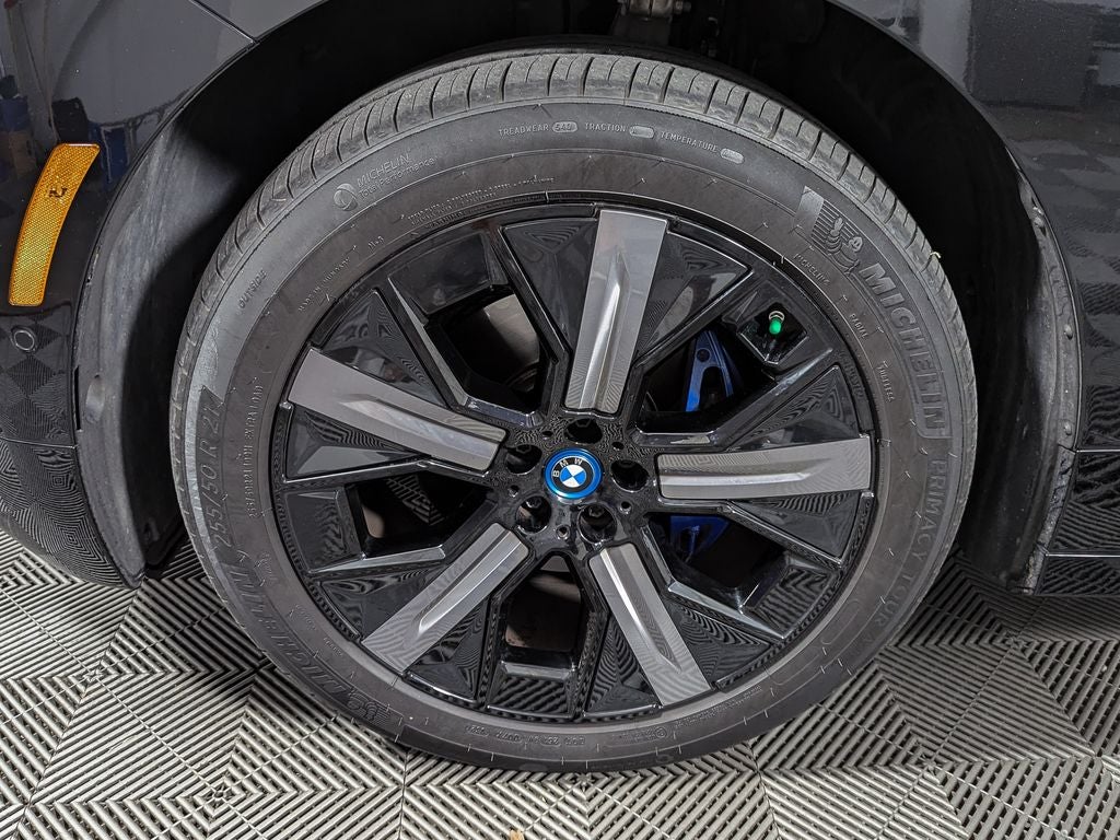 2025 BMW iX xDrive50