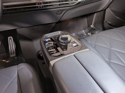 2026 BMW iX xDrive60