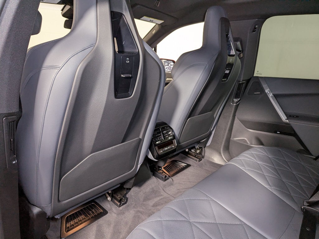 2026 BMW iX xDrive60