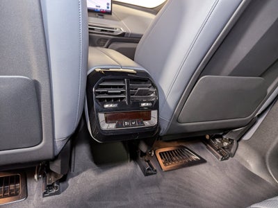 2026 BMW iX xDrive60