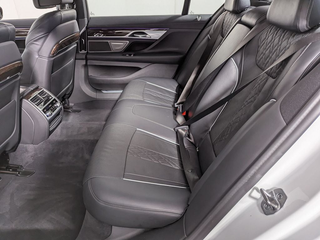 2022 BMW 7 Series 750i xDrive