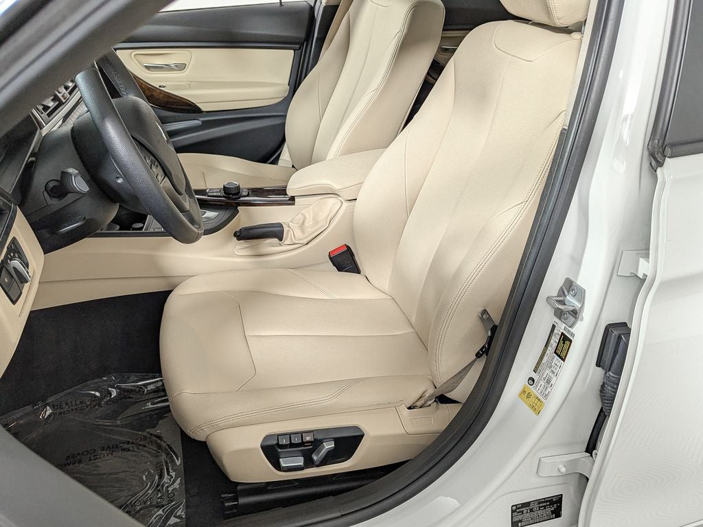 2018 BMW 320i 320i