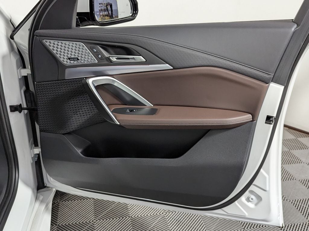 2025 BMW X2 xDrive28i