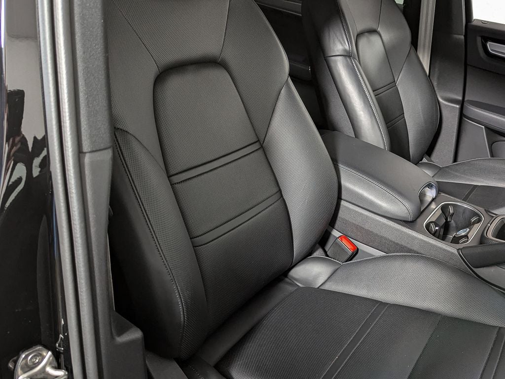 2022 Porsche Cayenne Platinum Edition